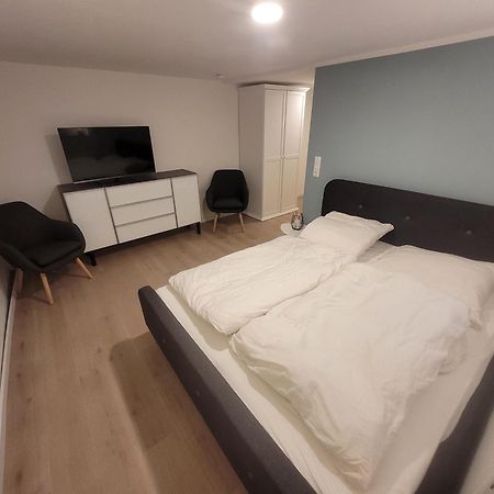 Zimmer Im Souterrain Mit Eigenem Bad Celle Bagian luar foto