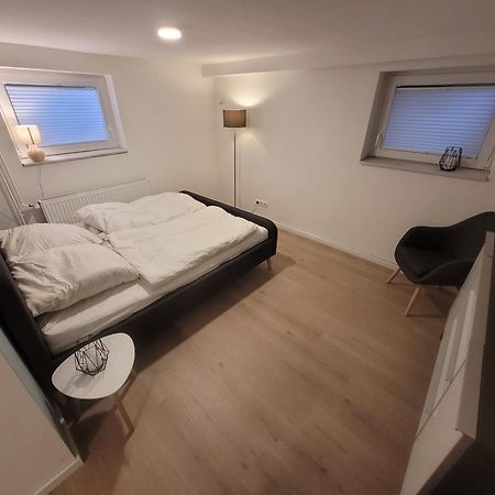 Zimmer Im Souterrain Mit Eigenem Bad Celle Bagian luar foto
