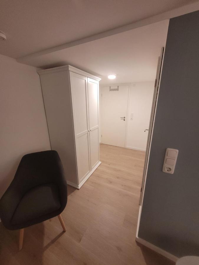 Zimmer Im Souterrain Mit Eigenem Bad Celle Bagian luar foto